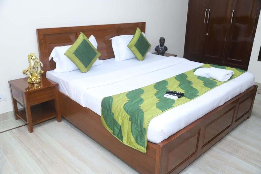 Divine India Service Apartment 3Bhk,B57 Sarita Vihar,Apollo Nueva Delhi Exterior foto