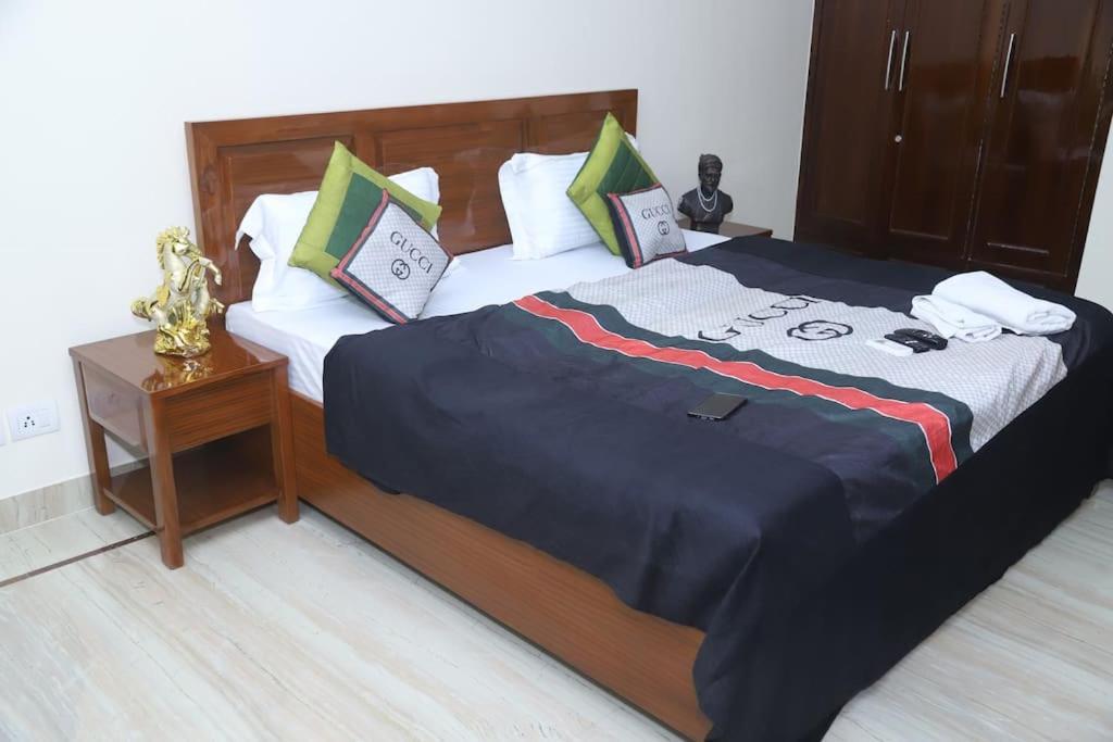 Divine India Service Apartment 3Bhk,B57 Sarita Vihar,Apollo Nueva Delhi Exterior foto