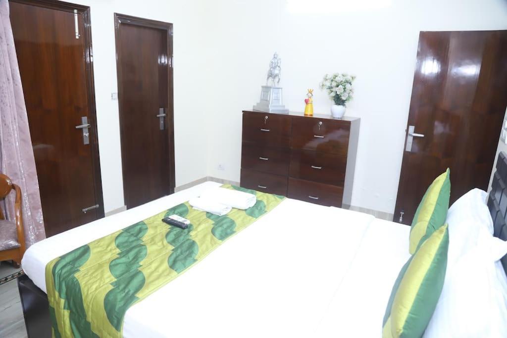 Divine India Service Apartment 3Bhk,B57 Sarita Vihar,Apollo Nueva Delhi Exterior foto