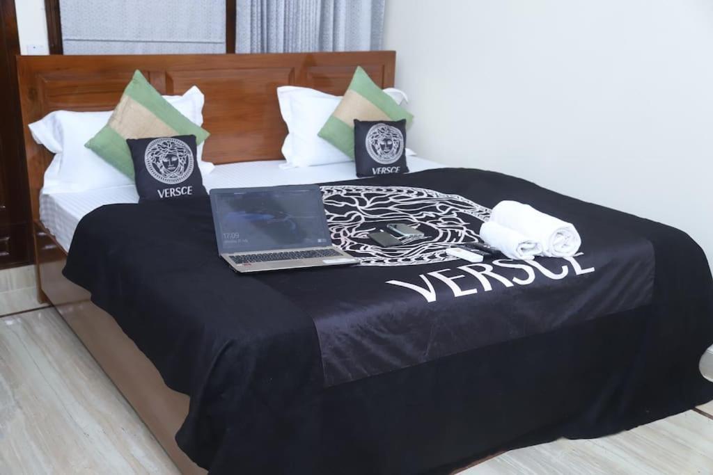 Divine India Service Apartment 3Bhk,B57 Sarita Vihar,Apollo Nueva Delhi Exterior foto