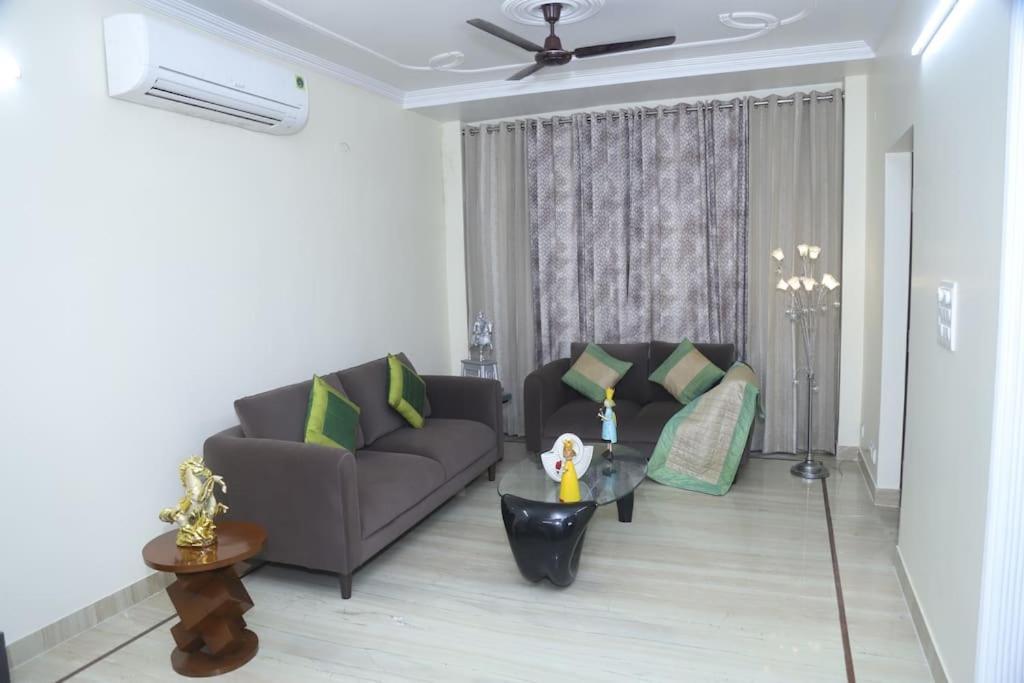 Divine India Service Apartment 3Bhk,B57 Sarita Vihar,Apollo Nueva Delhi Exterior foto